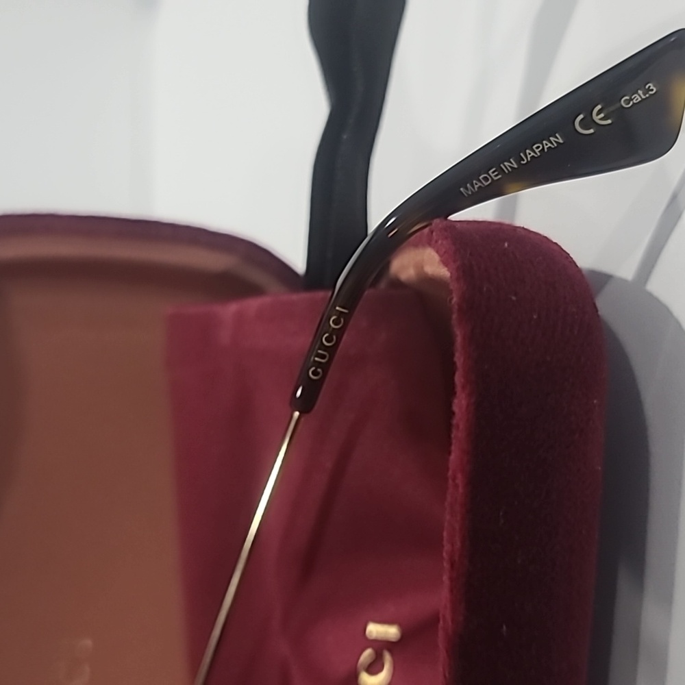 ✅ Gucci GG0062S Sunglasses Complete Set NEW (Case, Cloth, Authenticity) ⭐NEW - Picture 16 of 17